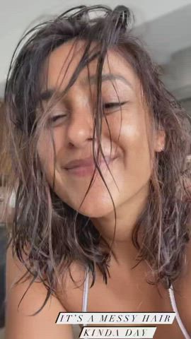 Ileana Babe Waiting For You Shoot Your Cum On Her Cummable Face.