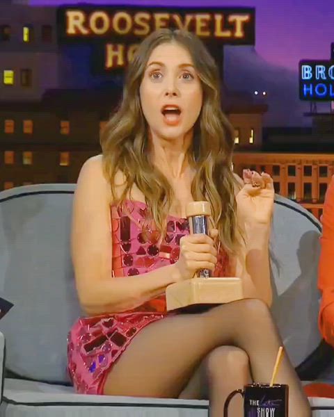 Alison brie