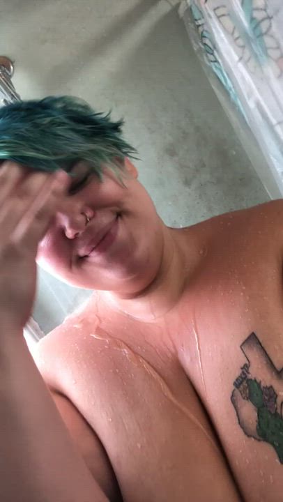Ignore my ugly shower, enjoy some titty Tuesday ?