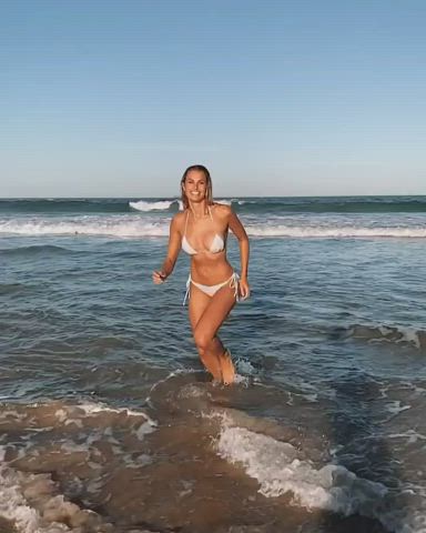 ass blonde celebrity gif