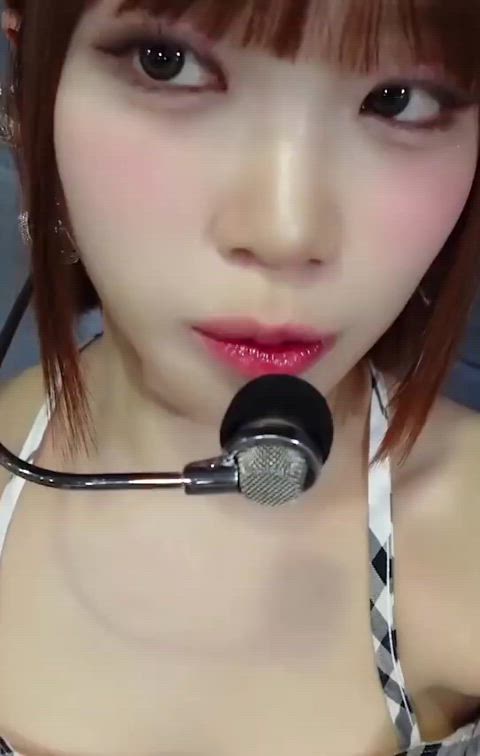 abs armpits asian bouncing tits dancing fake tits korean short hair kpop gif