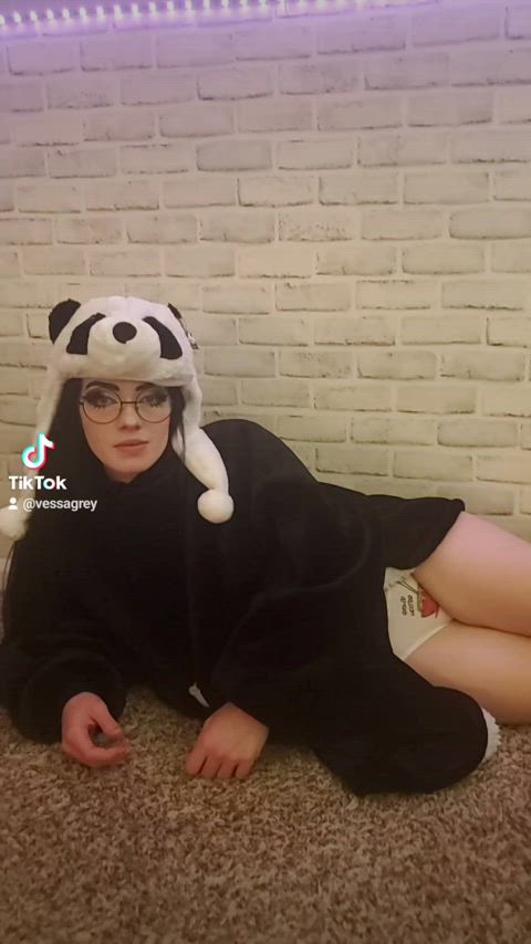 onlyfans tiktok petite tik-tok twerking gif