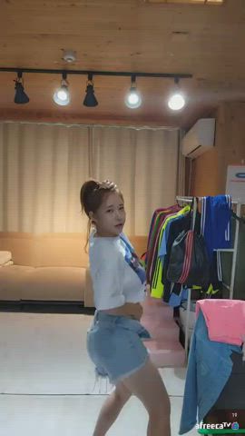 asian dancing nipslip gif