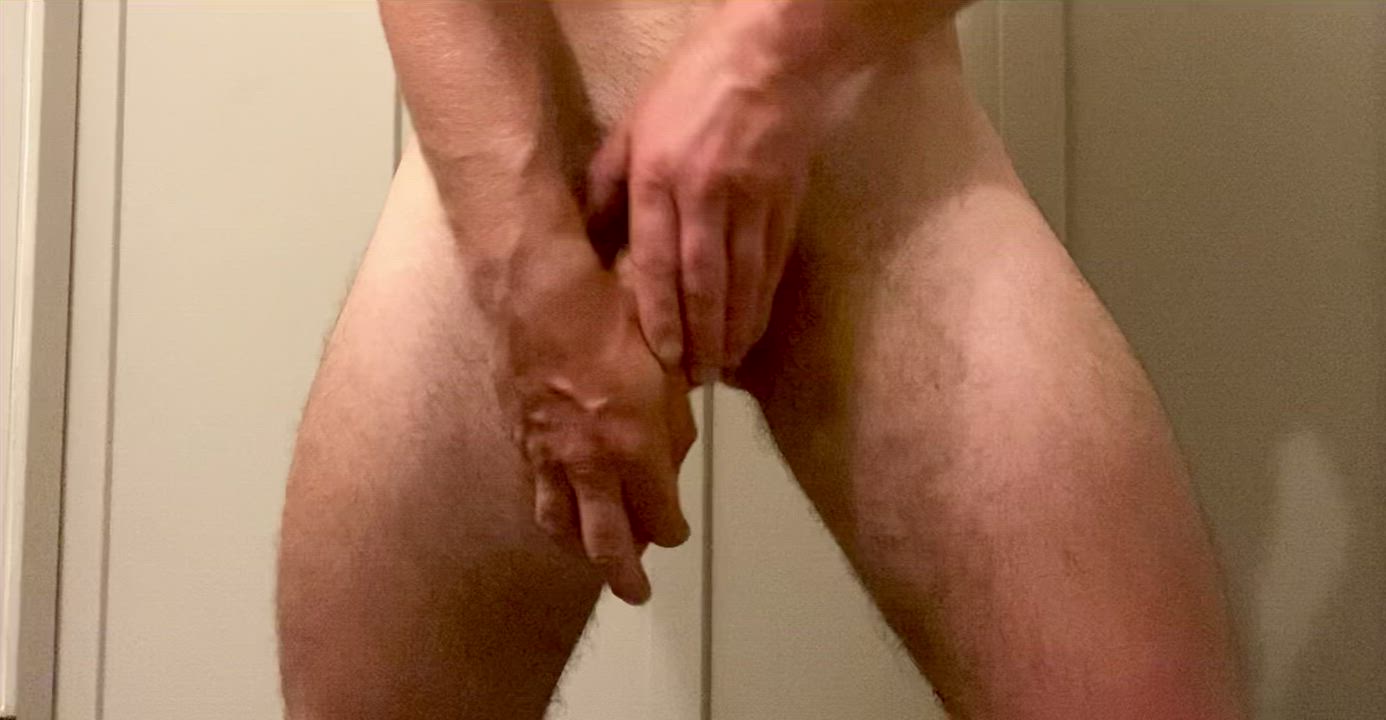 Who wants to drop to their knees and get me hard?