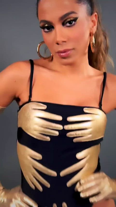 anitta ass big tits brazilian celebrity dancing gif