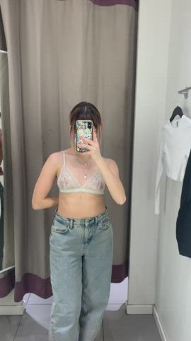 Who doesn't love nudes in a changing room?