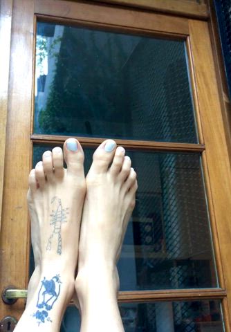 dancing my white toes in your face