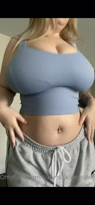 Huge naturals titty drop