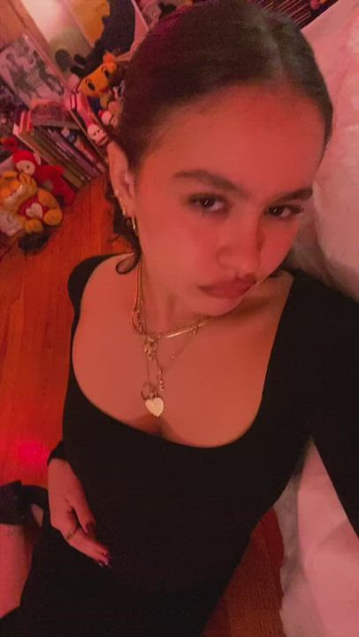 Cleavage Hispanic TikTok gif