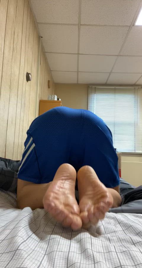 feet feet fetish round butt soles gif