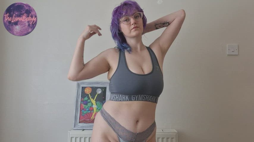 amateur big tits bouncing bouncing tits bra cleavage gym joi jiggle gif