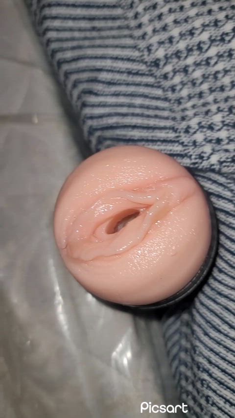 A jar of Vaseline, porn flick, and a fleshlight =🍆💦🤤✌🏽