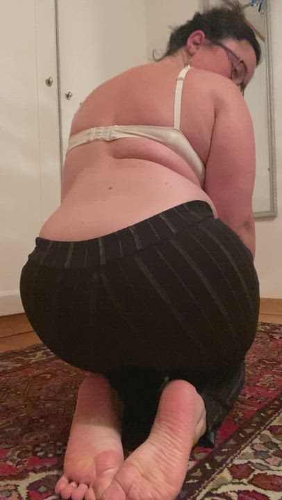 Can I show my shy ass? [f]