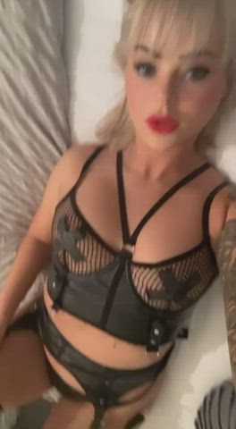 amateur babe blonde cute natural tits onlyfans pawg thick tits white girl gif