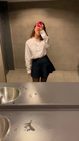 school schoolgirl teen amateur-girls legal-teens gif