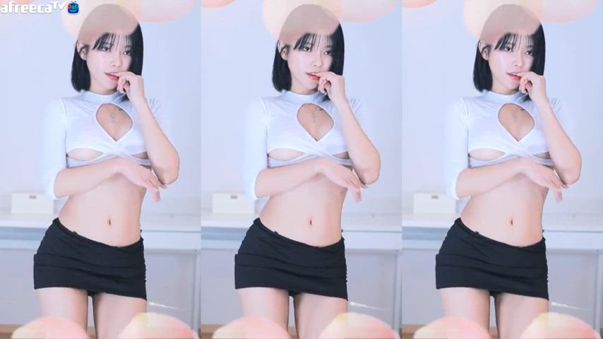 boobs dancing korean underboob gif