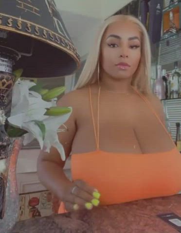 Arab Big Tits Blonde Cleavage Ebony Huge Tits Latina Nails Public Tease gif