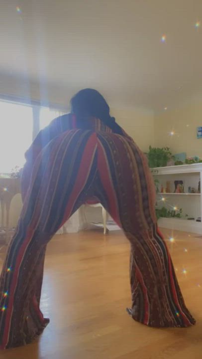 BBW Ass Twerking In Strips 💦 Put The Babies In Me 🤤🤤🤤