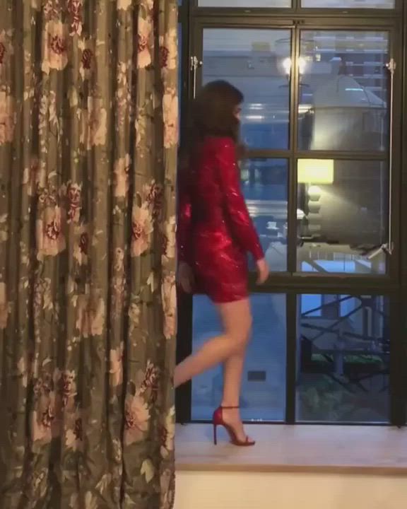 Lily Collins, red dress, dancing. Fucking hot.