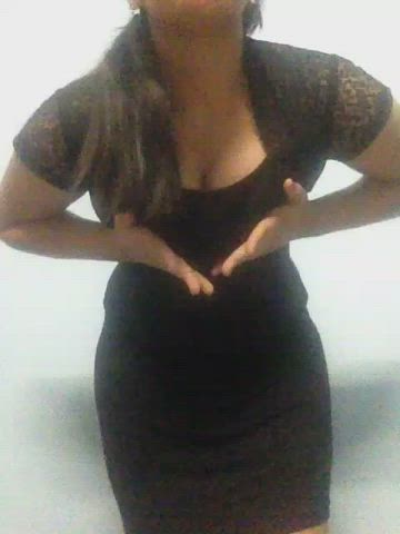 brown girl in black dress 🔥🔥🔥recording herself for her boyfriend self pleasure