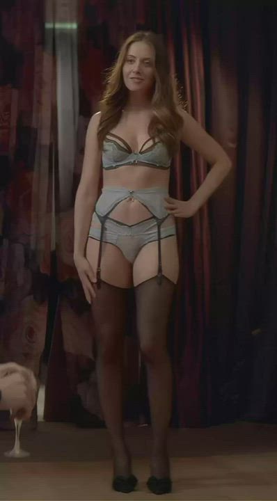 Alison Brie Celebrity Cute gif