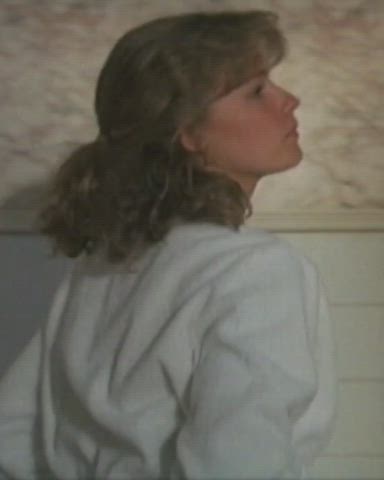 [Ass] [Nipple] Elizabeth Shue in Link (1986)