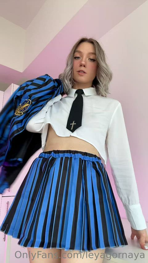 ass cosplay non-nude schoolgirl tiktok white girl gif