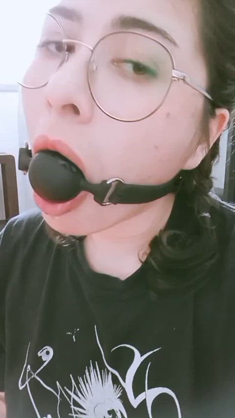 amateur argentinian gag gag reflex gagged saliva amateur-girls face-fucking girls-with-glasses