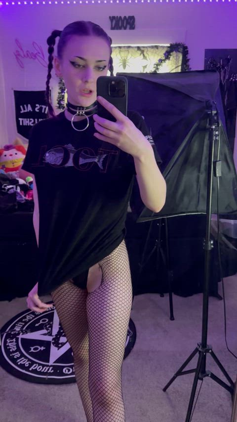 amateur cute emo goth onlyfans petite tits adorable-porn goth-girls tik-tok gif