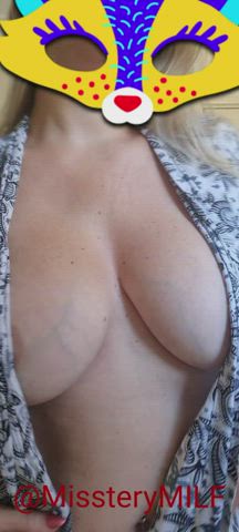 amateur big tits boobs gif