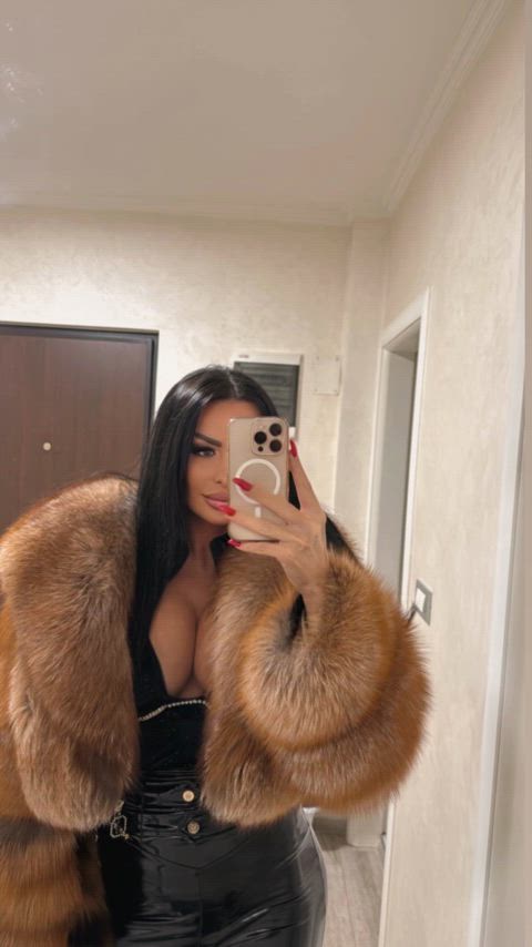 rich hot girl