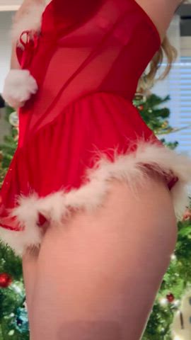 Santa’s nifty lil pawg 😘