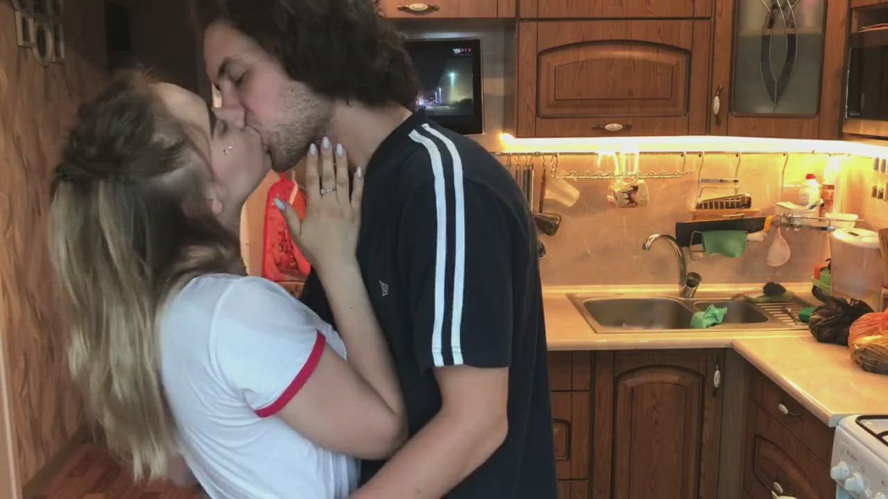 Blonde Breast Sucking Breastfeeding French Kissing Kiss Kitchen gif