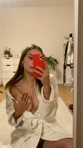 Be honest would you masturbate to my nudes if I ever send you some 😇