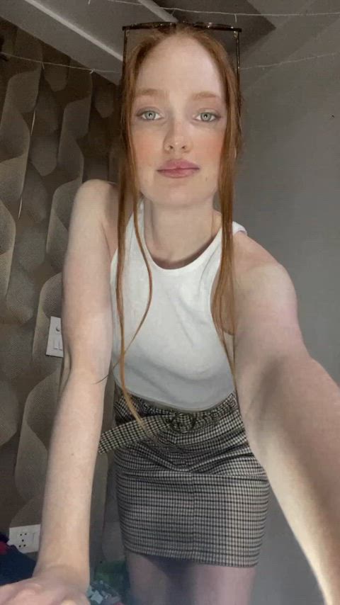 onlyfans redhead tease teen tiktok amateur-girls legal-teens gif