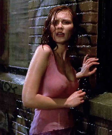 big tits erect nipples kirsten dunst natural tits nipples teen wet gif