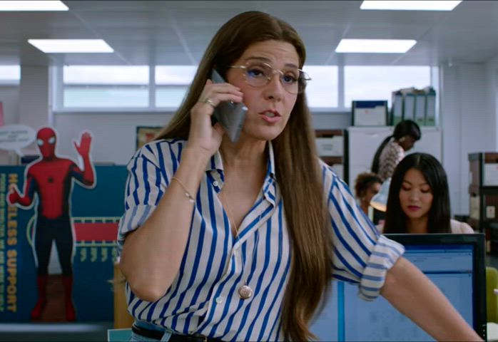 celebrity female glasses marisa tomei gif