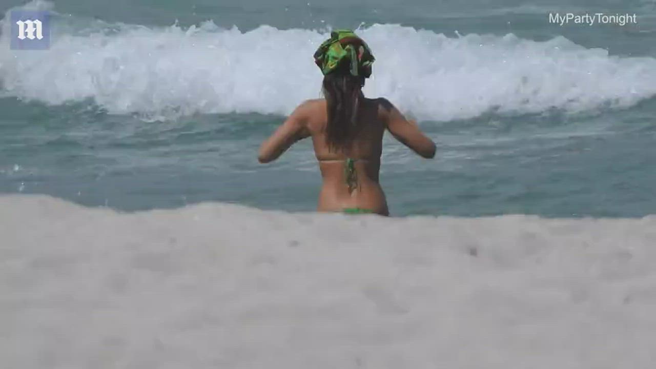 Bikini Jessica Alba Natural Tits gif