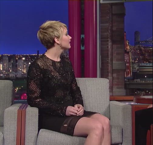 babe jennifer lawrence legs gif