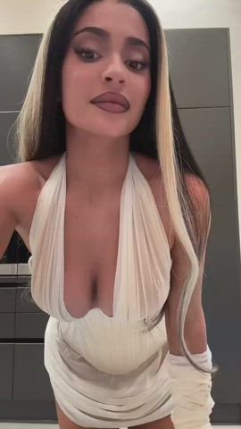 ass big ass big tits kylie jenner latina lips tits gif