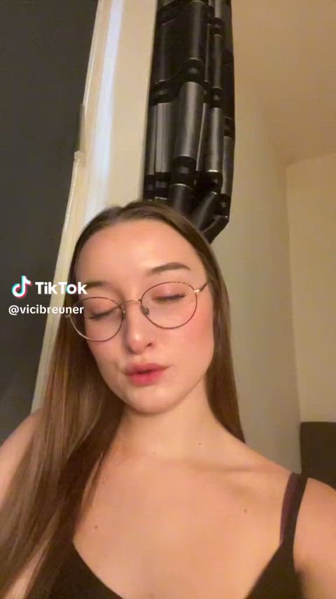 ViciBreuner - More Tiktok flash videos on my TT likes (juanmomo45)