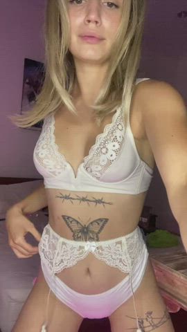 18 years old blonde lingerie onlyfans teen gif