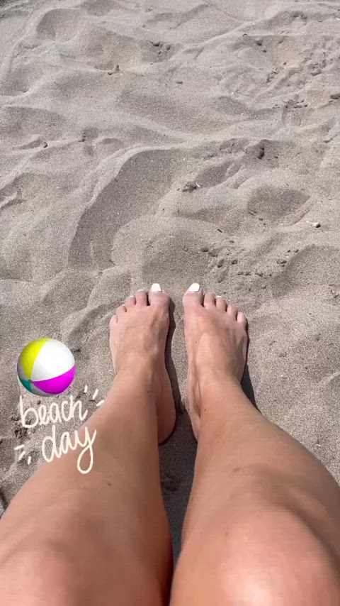 amateur beach dirty feet feet public solo gif