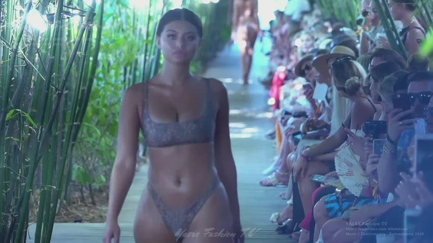 ass babe big ass bikini thong gif