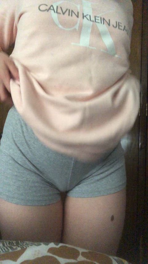 tight shorts for a tight pussy <3