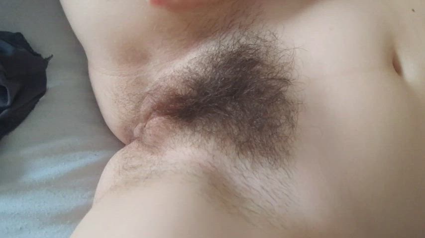 I need to shave my pussy lips :P