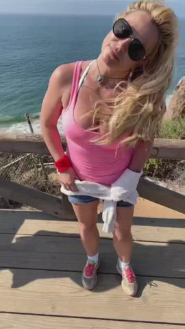britney spears cleavage natural tits gif