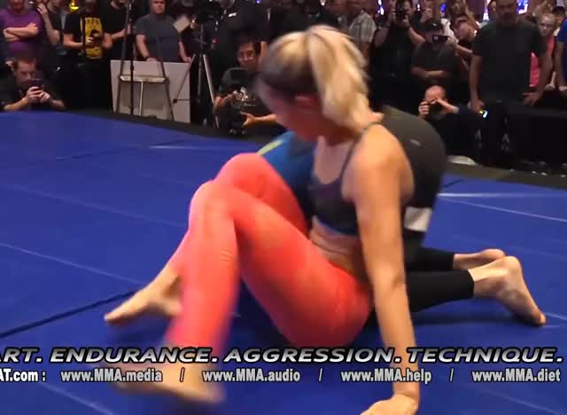 Paige VanZant gif