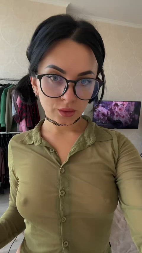 brunette glasses nipples onlyfans petite pretty tease white girl at-work girls-with-glasses