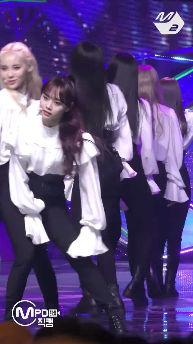 190221 [MPD직캠] 이달의 소녀 이브 직캠 ‘Butterfly’ (LOONA Yves FanCam)